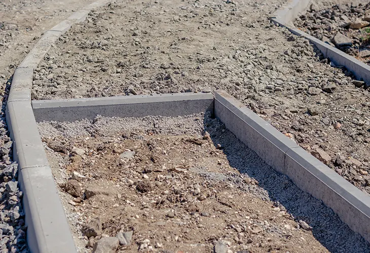 concrete_curb_and_gutter